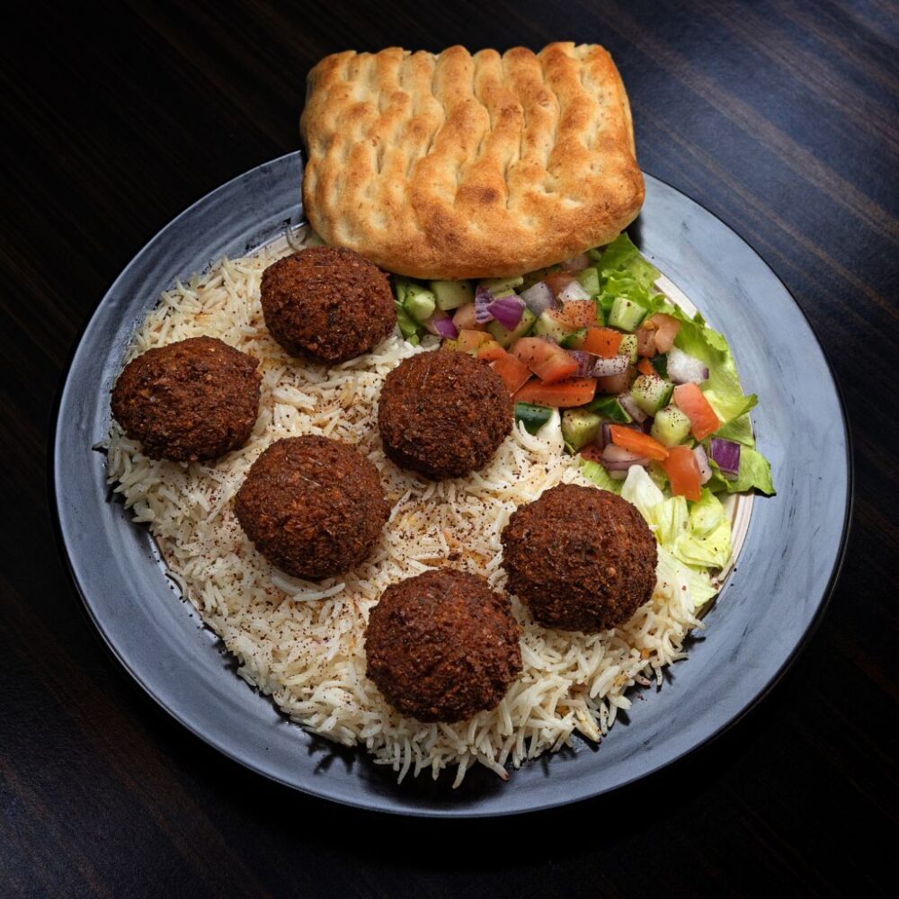 Falafel Plate - (Served with Rice, Salad & Naan) 4 - the kabab shoppe