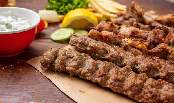 Delivery vs. Dining In: The Ultimate Kabab Experience